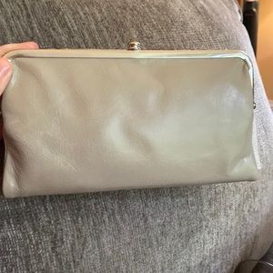 NWT❤️HOBO Lauren Clutch wallet